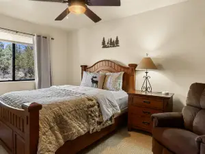 Expansive Deck and Stunning Sunset Views - Charming Rustic Retreat