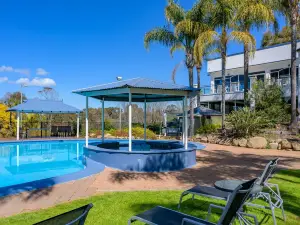 Lake View Villa