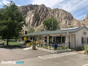 Meadowcliff Lodge Coleville