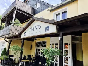 Hotel Nanis