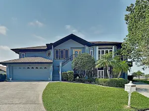 Beautiful River W/ Private Pool, Dock & Beach 3 Bedroom Home