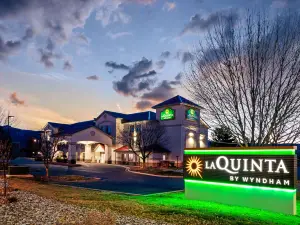 라 퀸타 인 & 스위트 프루타