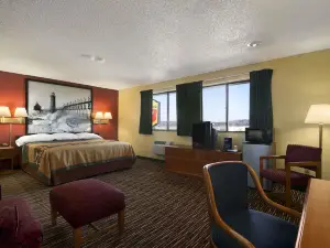Super 8 by Wyndham Kalamazoo