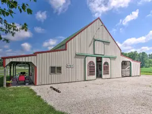 Renovated Bunkhouse on 12-Acre Horse Farm!