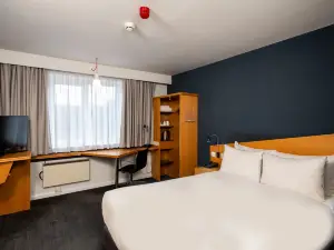 Holiday Inn Express BIRMINGHAM - OLDBURY by IHG