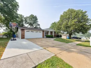 Inviting St Louis Home w/ Deck Near Forest Park!