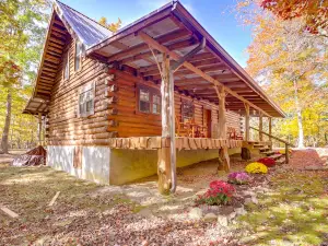 Serene Pikeville Cabin 20 Mi to Fall Creek Falls!