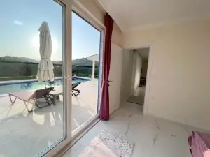 Villa Cempark Ortaca'da Havuzlu Mustakil Korunakli