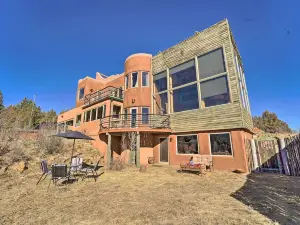 Peaceful New Mexico Retreat w/ Panoramic Mtn Views