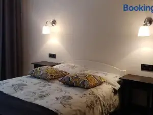 Elen White Apartment