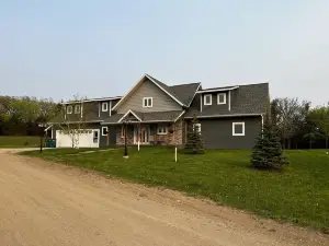 An Oasis on the Lake