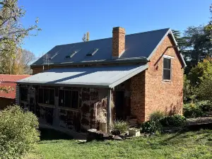 Restored 1826 Convict Quarters at Locksley. 25 mins to Bathurst