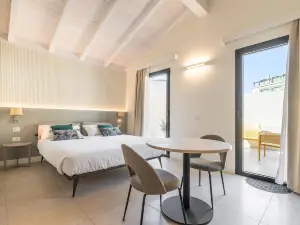 Karalin Sonnino Suites