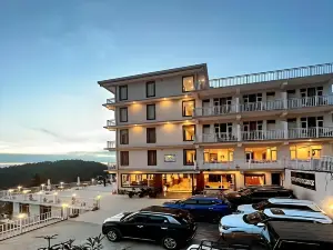 High Sky Resort - Best Luxury Hotel in Dharamkot