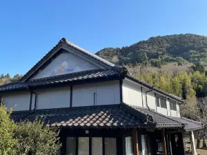 Limited to One Group Per Day  Villa Rental  1 ni