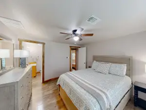 Cowboy Retreat - Unit 1