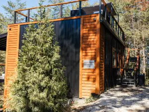 Stunning Rooftop Cabin with HotTub, WiFi, Views