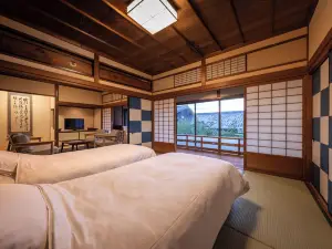 Izutsuro