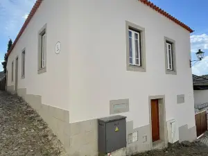 Casa de Sampaio - Castelo Mendo
