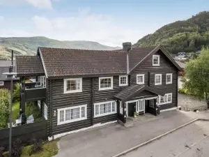 Sov Lodge