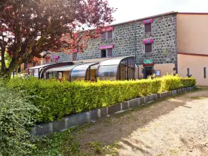 โรงแรมเล ฮิรอนเดล์