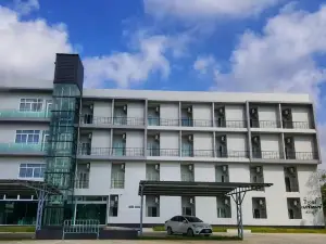 River Residence Saraburi Hotel