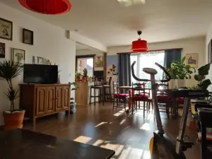 Airport Residence