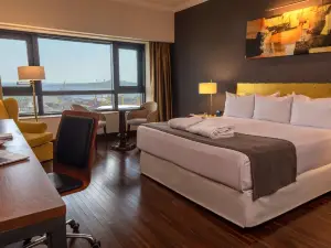 Radisson Montevideo Victoria Plaza Hotel