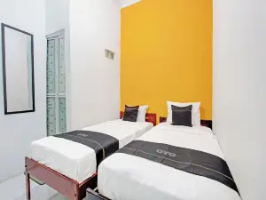 Super OYO Capital O 94297 Hotel New Tirken