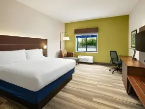 Holiday Inn Express & Suites Panama City-Tyndall