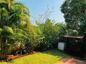 V Square Villa