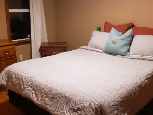 River Retreat - convenient location