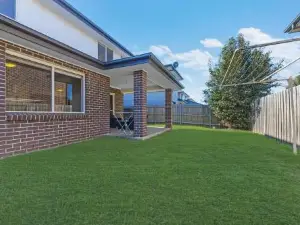 Spacious place to live in the dream of Schofields