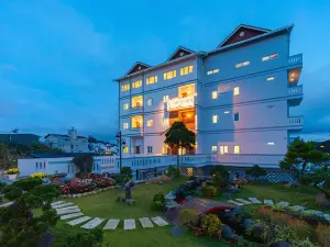 CandlePine Suites - Khach San Can Ho