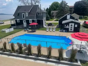 2nd Floor, 2 Bedroom Condo, Sleeps 6