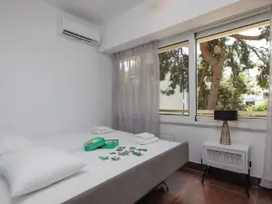 Relux Sea View 2 Bedroom Apartment by BluPine