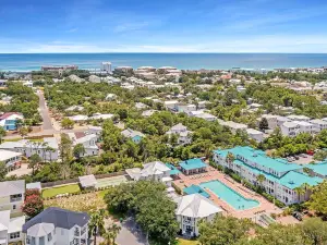 Charming Retreat with Pool and Fitness Center - Cozy Coastal Haven