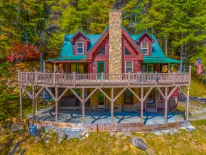 Tranquil Hideaway - Hot Tub, Frisbee Golf, WiFi