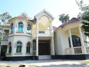 Aminvilla Resort