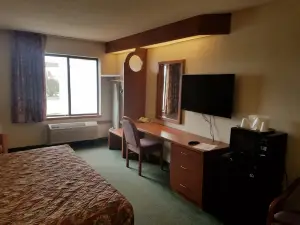 Syracuse Inn and Suites