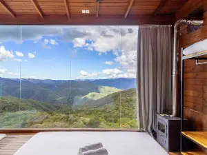 Cabana na serra com linda vista VST012