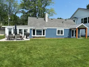 Lakefront Family Friendly Home with Large Sandy Beach and Beautiful Views