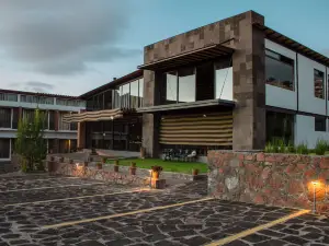 Hotel Rancho Tabachines