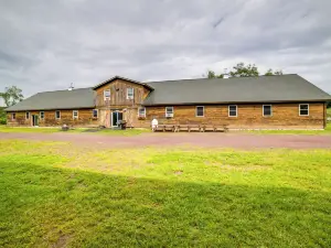 Lakeside Gem Hot Tub and Game Room in Hancock