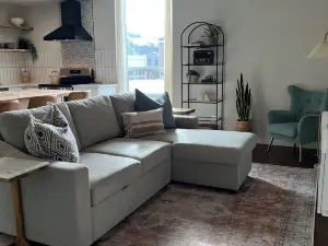 Cozy 2-bedroom condo with WiFi, AC in Colfax