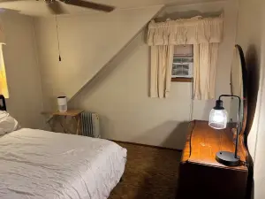 Harold Hidden Haven - Close to area Hospitals