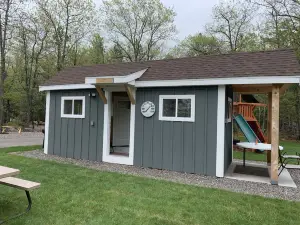 Deerwood Resort - Pine Bluff Cottage 4