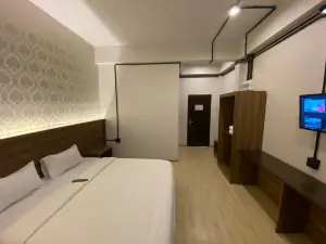 Red Heritage Hotel