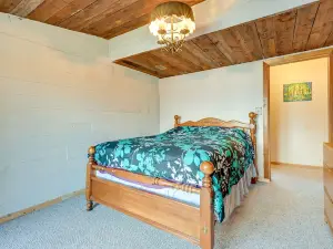 Northern Michigan Vacation Rental on Crooked Lake!