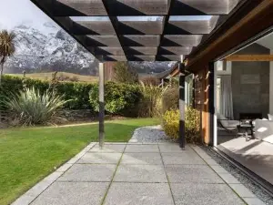 Skye Scape Luxury Retreat - Mountain Views